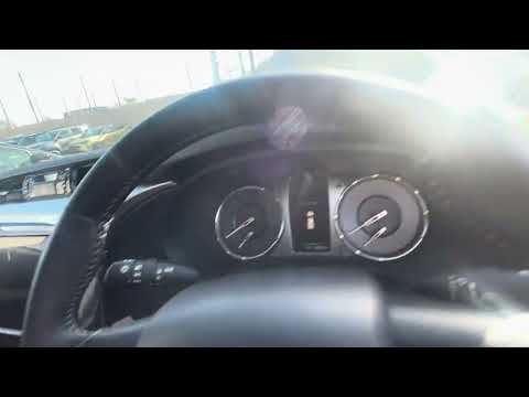 Toyota Hilux 2.4 SR5 D/CAB AUTO - Image 2