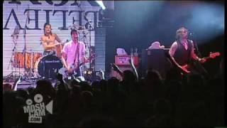 Kisschasy &quot;SPRAY ON PANTS&quot; (Live) | Moshcam