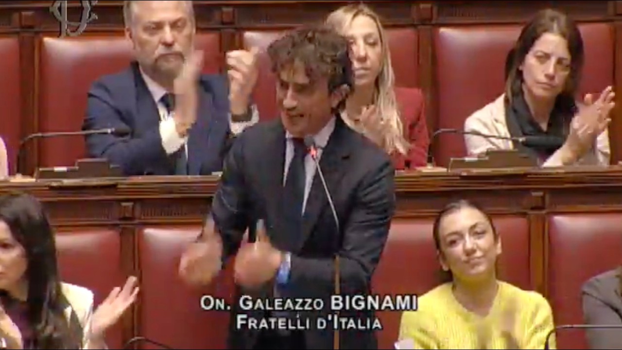 BIGNAMI SENZA FRENI: "CONTE SMASCHERATO, IN PIAZZA CONTRO USA E A TAVOLA CON L'EMISSARIO DI TRUMP"