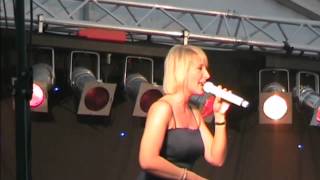 Trisha - Vlaamse zangeres - optreden Serpenthoekkermis 2013 - Woumen