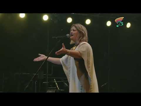 Anabella Zoch en el Festival de Baradero 2025 - Apertura con Escondido en mi país, Raíces arrancadas