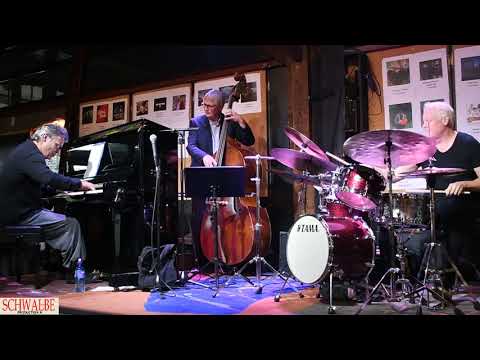 2021-08-18. Trio X Katalins Terrass, Uppsala.