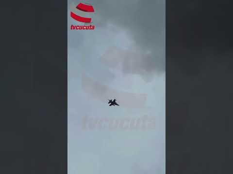 B0mb@rd3an campamentos del ELN en Venezuela