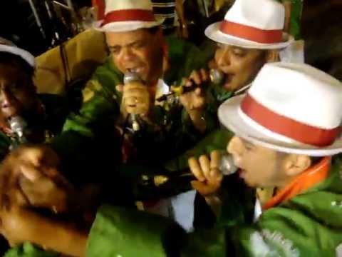 X-9 A Pioneira - Arrancada (concentração) Desfile 2012