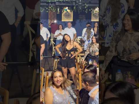 La canción que esperan las mujeres Grábamela a Ella 🫵🏻🎥 “La Parafernalia”