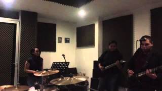 Ensayo Cover de Kidneythieves -Red and Violet