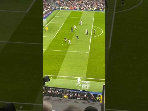 Wow! Vini on fire 🔥 #football #soccer #soccerplayer #viniciusjr #vinicius