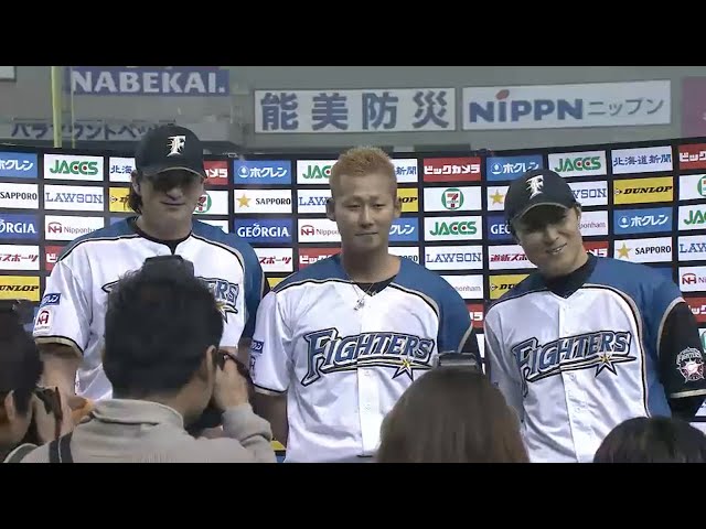 ファイターズ・メンドーサ投手・中田選手・田中賢選手ヒーローインタビュー 2015/4/7 F-L