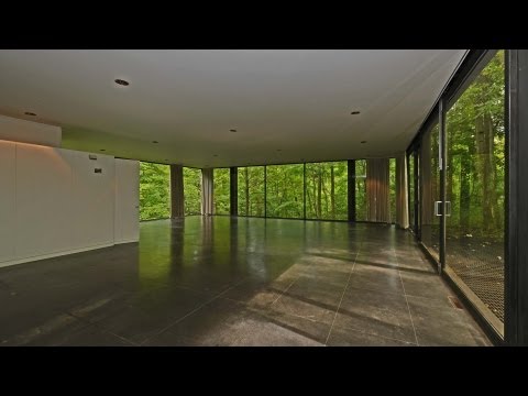 YoChicago’s video walk through the Ferris Bueller house