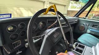 1985 GMC Jimmy Sierra - Cold Start