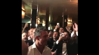 Fenerbahçeli yöneticilerin düğününde Ali Koç tezahüratları: "Hadi gel, müjdeler ver..."