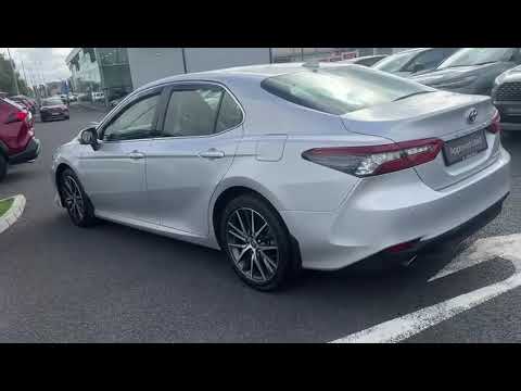 Toyota Camry 2.5 Hybrid Platinum 4DR - Image 2