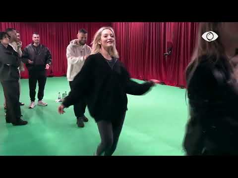 Grupi i Selin vijojnë provat, koordinohen me njëri-tjetrin
