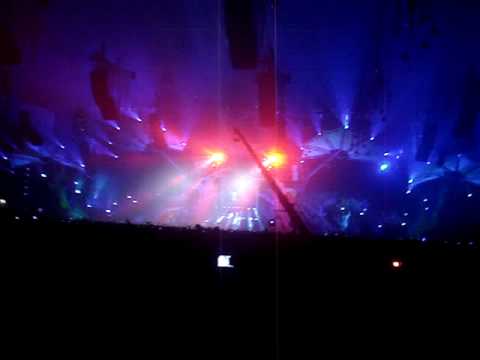Noize Suppressors feat. Da Mouth Of Madness - On Your Knees Qlimax 2009