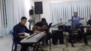 Download lagu D'stick band gugurnya bunga cinta mp3