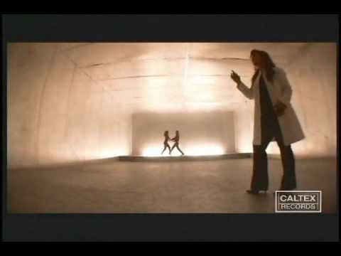 Leila Forouhar - A Kiss | لیلا فروهر  - یک بوسه