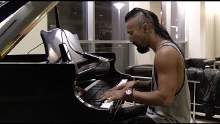 Nahko Bear &quot;Die Like Dinoz&quot; Good Wolf Sessions