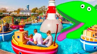 Kids on a Boat ride / Peppa Pig World Park / Row Row Your Boat Song