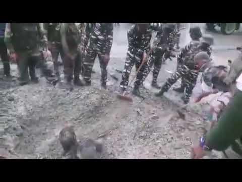 At approx. 0630 hrs, when the BDD Squad of 72 Bn CRPF deployed for AS check at NH -44, reached MS 14