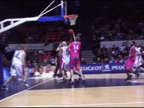 43 08-12-07 BCO-Pepinster - Snelle aanval van Senne die netj