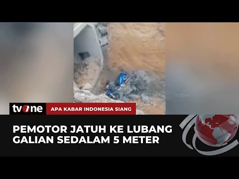 Pemotor Tewas Jatuh ke Lubang Galian Proyek | AKAP tvOne