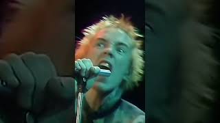 Download lagu Anarchy In The UK released as the Sex Pistol's debut single 26 November 1976. mp3