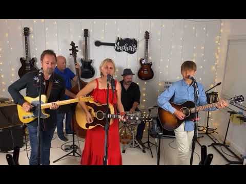 He stopped loving her today - The French Family featuring Sonny French.