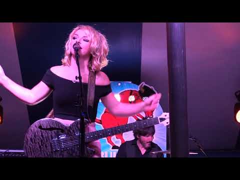 Samantha Fish - "Black Wind Howlin' " - Big Bull Falls Blues Festival - 08/19/17