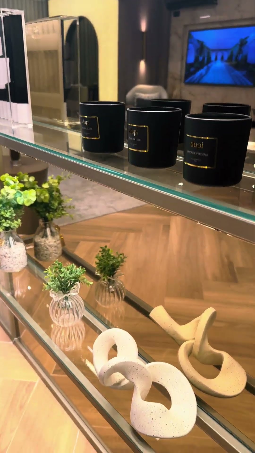 Descubra esse paraíso, onde o design encontra o lazer! Secret Garden Vila Mariana #shorts