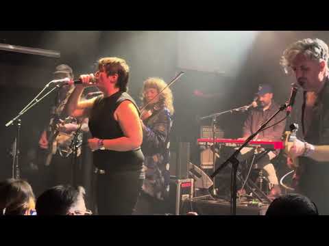 Cash Savage and The Last Drinks Full Performance live @ Paris - Petit Bain - 20/10/2023