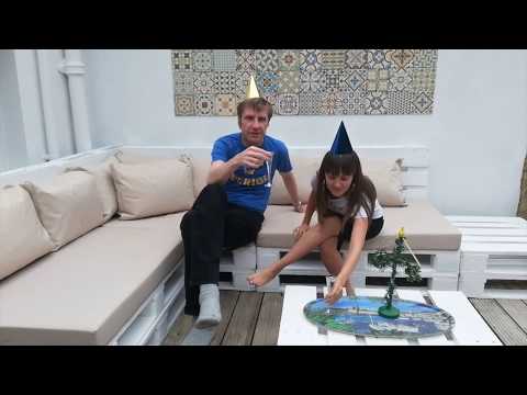 Glad midsommar från Swedish Made Easy!