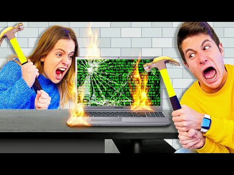 ROMPIAMO IL COMPUTER DELLA SPIA HACKER NEL SUO LABORATORIO SEGRETO!!