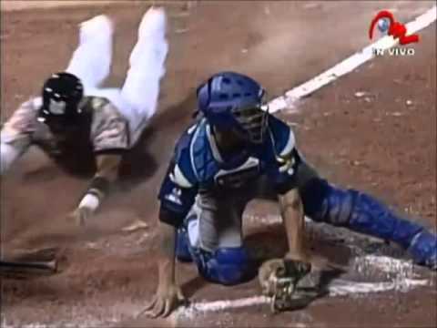 Out polémico en el home plate entre Magallanes y Tigres - Round Robin 2014 2015