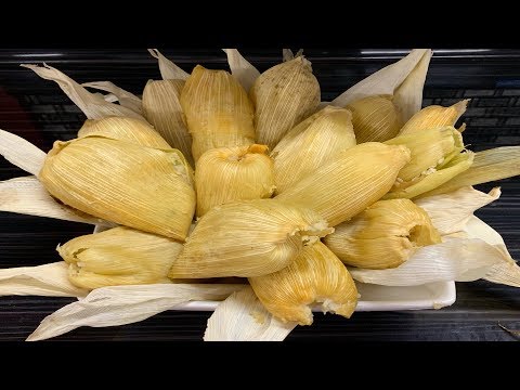 Tamales De Mole Verde y Chile rojo