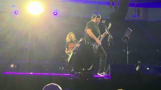 Metallica wykonuje utwór legendy thrash metalu