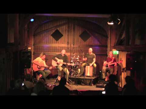 Thomas Brucke alias Tomy B. playing Sela CaSela Pro Cajon with Snare On/Off Mechanism, live