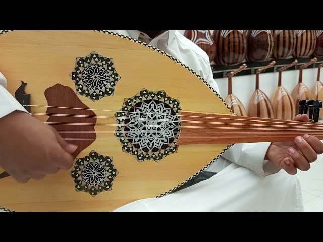 عود موسيقي نص لوكس احترافي ( مبطط ظهر صغير)