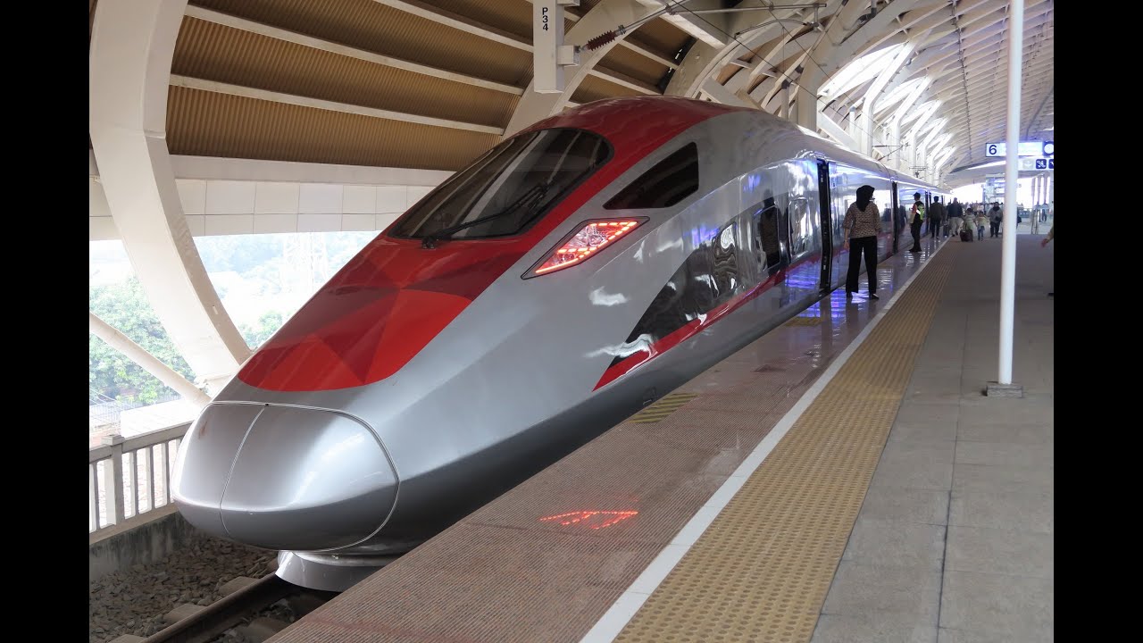 開業2か月、インドネシア高速鉄道に漂う「中国色」　記者が実際に乗って感じた「特徴と課題」