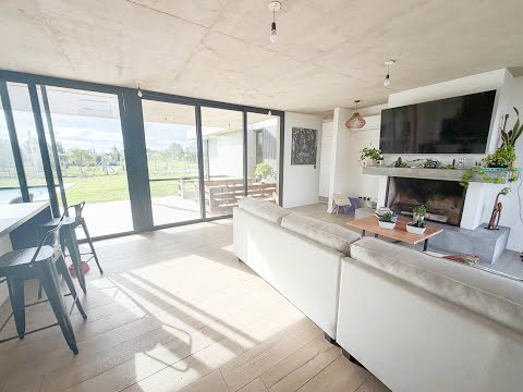 Video de YouTube - Casa en venta c/ cochera en La Juana