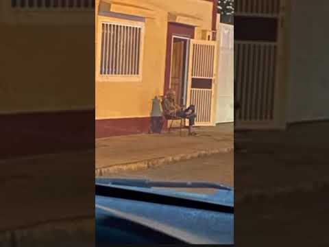 Agarrar la fresca  #anzoátegui #barcelona #crónicaurbana