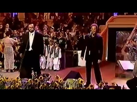 DELILAH   Luciano Pavarotti  - Tom Jones  (Modena Italy 2001)