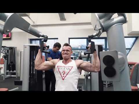 Тренировка в AversFit. Евгений Нигамаев и Юрий Казаков, категория «Пляжный Бодибилдинг»