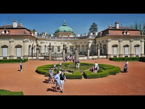 Hrad Buchlov a zámok Buchlovice