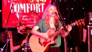 Toby Lightman :: Holding Me Down :: 1.12.07