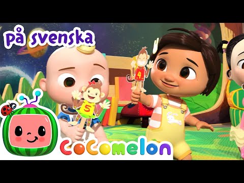 Fem små apor | Barnramsor | Sånger för barn | CoComelon Svenska