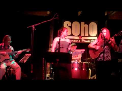 S'wonderful Téka and Luana Psaros @ SOhO May 27th 2012.wmv