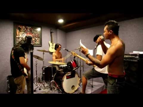 No Comment band - "preview new video" bali