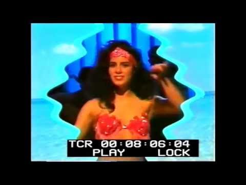 Mona Dolores Ghazi,Pink costume