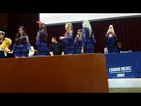 180608 UNI.T fansign fancam 10 members hang around the stage