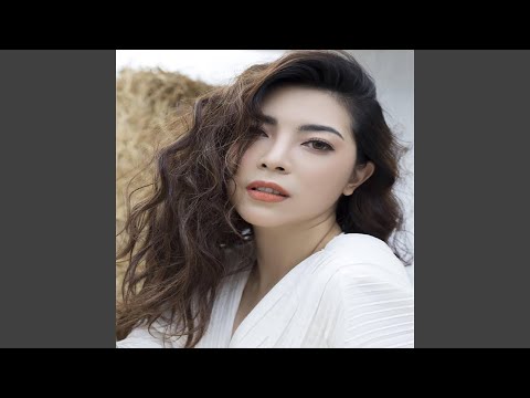 Thể hiện bởi Uyên Nguyên